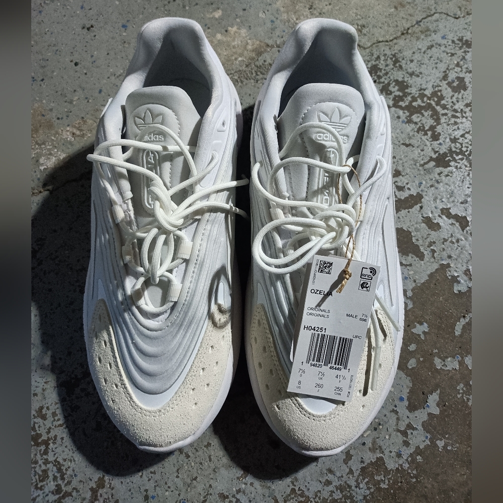 Adidas Ozelia white